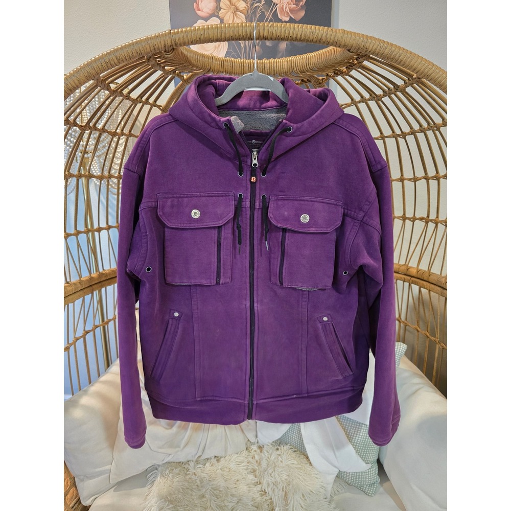 Lululemon Mens vintage west coast hoodie. VERY RARE!!